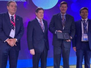 Capstone Copper recibe premio “Aporte al Desarrollo Regional” en FOREDE 2024