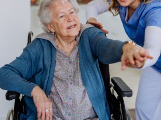 Cuidador por Chile Cuida: revisa cómo ser parte del programa y cómo obtener el aporte de $32.991