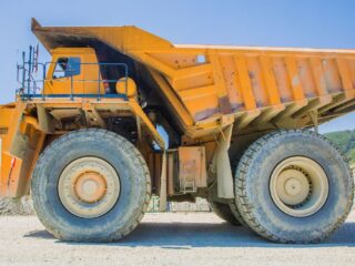 Camiones de Minería: La Espina Dorsal de las Operaciones Mineras Modernas