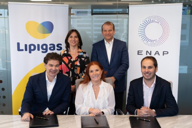 Enap y Lipigas firman acuerdo para desarrollar combustibles renovables en Chile