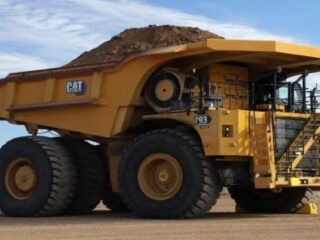 Newmont presenta camión eléctrico: impulso sostenible en la minería chilena
