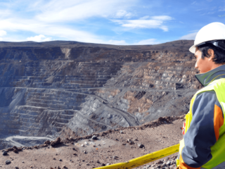 Antofagasta Minerals busca trabajadores: conoce las vacantes disponibles y cómo postular