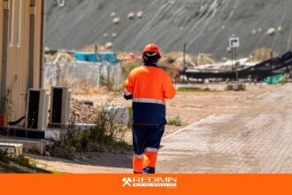 Impulsa tu Carrera: Oportunidades para Operario en Chile