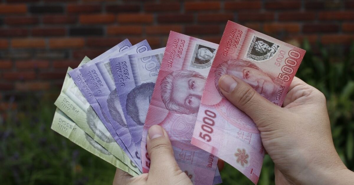 5 BONOS vigentes 2025 que recibes solo con tu Cuenta RUT Cliente revisando bonos Cuenta RUT 2025 en BancoEstado
