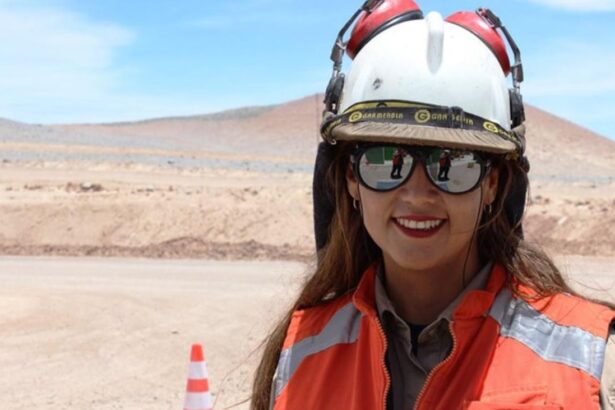 Leslie Parra rompe barreras en la minería: Primera mujer mantenedora submarina en Minera Centinela impulsa la equidad de género