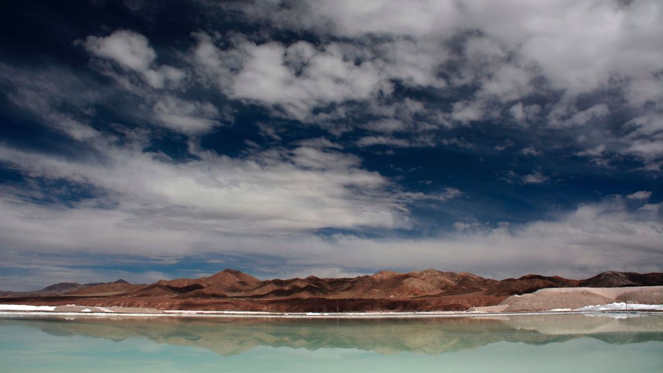 Chile agiliza la minería de litio: Nuevas reglas para impulsar inversiones y simplificar trámites