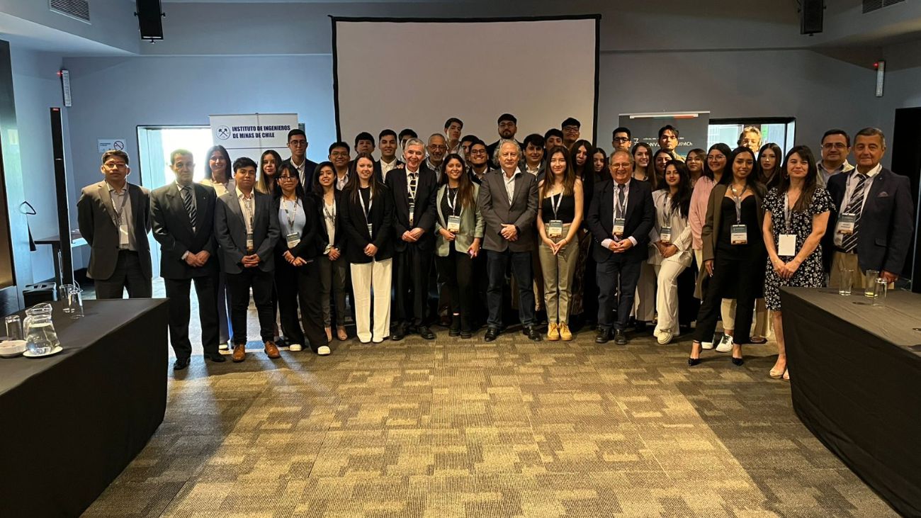Estudiantes y líderes de la industria minera se unen en la 73° Convención Anual del IIMCh para forjar el futuro del sector
