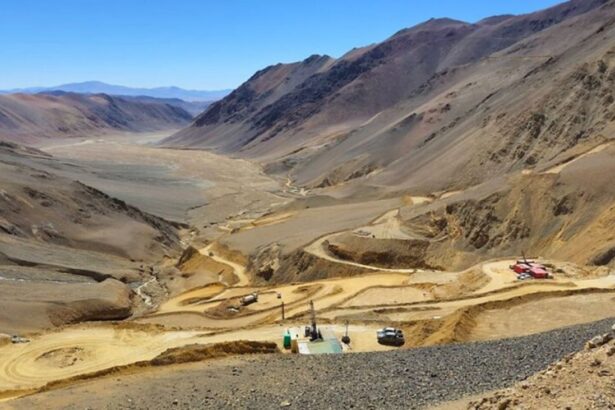 Resultados de Perforación Revelan Altas Leyes de Cobre y Oro en el Proyecto Lunahuasi de GEx Minerals