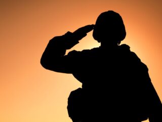 Requisitos y Salarios 2025: Todo lo que Necesitas Saber para Ingresar a la Escuela Militar