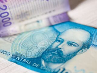 Subsidio Familiar Automático: Beneficio Directo para 400 Mil Jóvenes Vulnerables sin Trámites Preparatorios