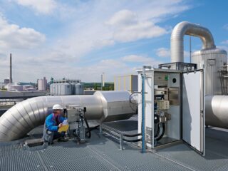 SICK y Endress+Hauser unen fuerzas en la automatización de procesos