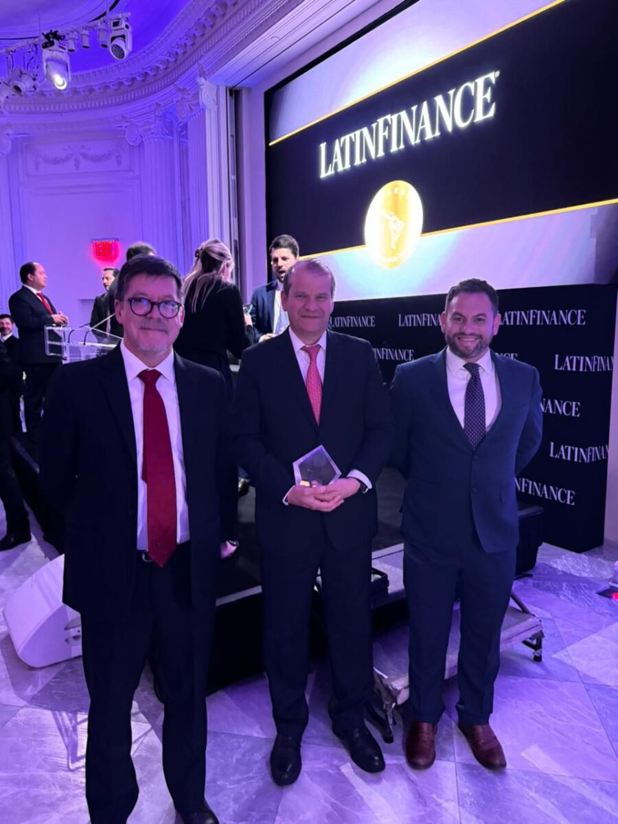 LatinFinance premia a Enap por exitosa colocación de bono internacional LatinFinance premia a Enap por exitosa colocación de bono internacional