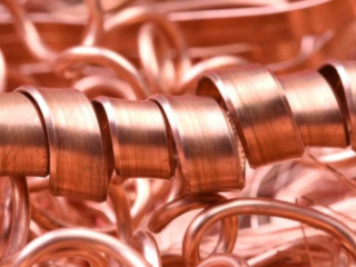Alianza estratégica para biopolímeros en minería de cobre: innovación sostenible