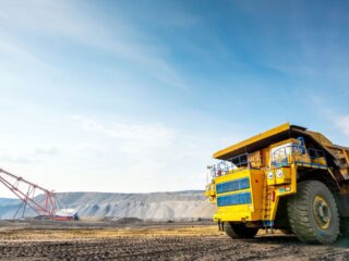 Codelco abre nuevas vacantes en Chile: oportunidades laborales en Antofagasta, Atacama y Valparaíso para ingenieros y operadores
