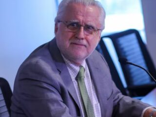 Codelco y SQM enfrentan escrutinio por asociación sin licitación para explotar litio en Atacama