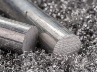 Alza del 1.4% en el precio del aluminio ante posibles restricciones de la UE a Rusia y desaceleración en China