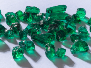 Gemfields detiene ventas de esmeraldas en Zambia por impuestos gubernamentales