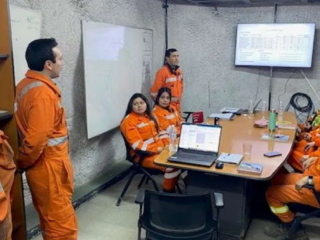Escuela de Conducción para Camiones Mineros en Codelco El Teniente