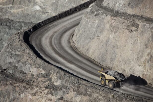 Acuerdo Codelco-Anglo American: Impacto en las arcas públicas y el futuro de la minería chilena