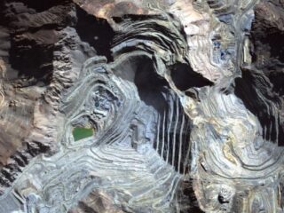 Presidente de Anglo American Destaca Beneficios del Acuerdo con Codelco para Chile