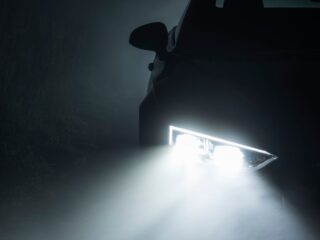 Conoce las Normas de Uso de Luces en Vehículos en Chile: Evita Multas y Asegura una Conducción Segura