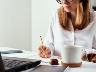 Sence Lanza 5.000 Cupos en Cursos Gratuitos de Inglés y Portugués para Fortalecer Micro y Pequeñas Empresas en Chile