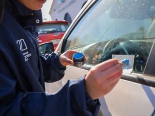 Chile exige grabado de patentes en vehículos desde 2024 para combatir robos: Conoce los detalles y plazos de la nueva ley de seguridad vehicular