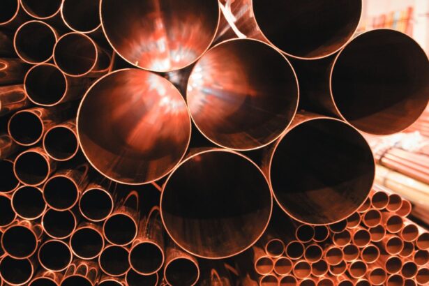 Anglo American enfrenta caída del 7% en producción de cobre: desafíos y resultados financieros de 2024 en Los Bronces y Collahuasi