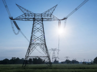 Hitachi Energy y AWS impulsan la innovación en la nube para acelerar la transición energética