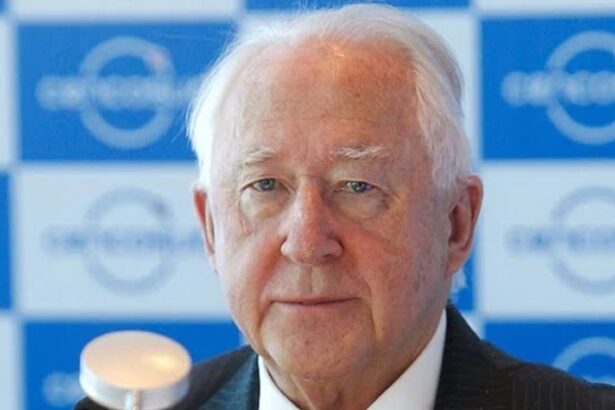 Fallece Horst Paulmann, Fundador de Cencosud: Adiós a un Visionario del Retail