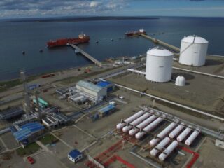 Enap se prepara para operar su primera planta de hidrógeno verde y capacita a trabajadores en Brasil