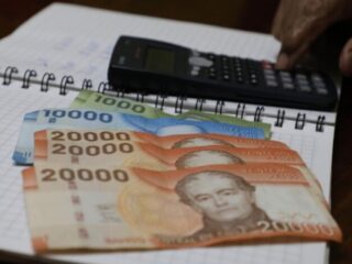 Bono Protección: el Gobierno entrega $450.000 automáticamente a quienes cumplan este requisito