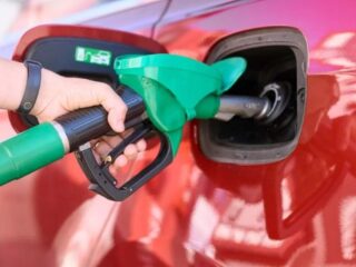 Ministro Marcel anticipa nueva baja "significativa" en el precio de los combustibles