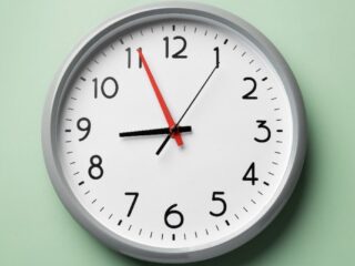 Cambio de hora en Chile: revisa cuándo debes modificar tu reloj en abril 2025