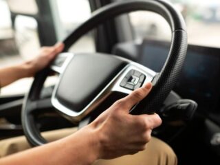 Cursos de conducción gratuitos del Sence: Cómo postular y obtener tu licencia profesional