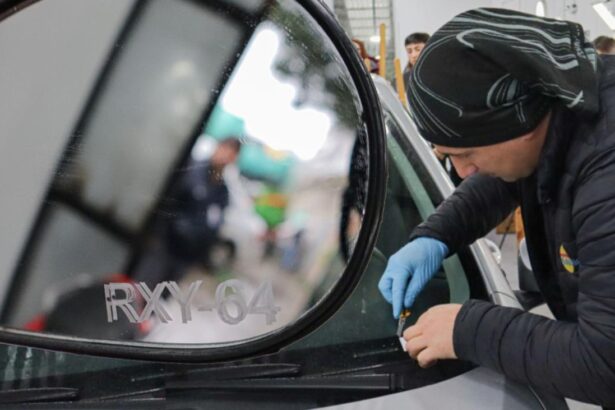 Chile Exige Grabado de Patentes en Vidrios de Vehículos desde 2025 para Mejorar Seguridad Vial