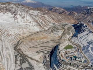 Anglo American da un giro verde en su mina Los Bronces.