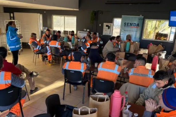 Talleres preventivos de SENDA Atacama llegan a mineras: promoviendo salud integral