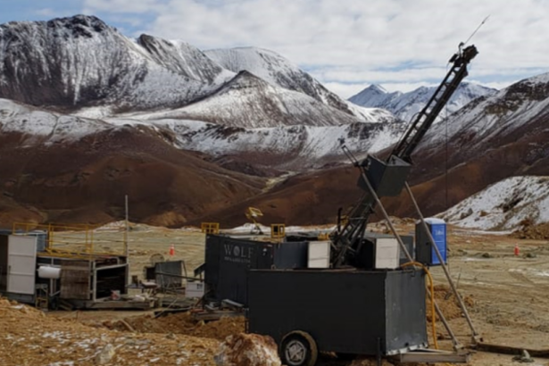 Norsemont Mining anuncia 2,184,000 indicados a 0.83 g/t y 557,000 inferidos a 0.69 g/t de onzas equivalentes de oro MRE para Choquelimpie