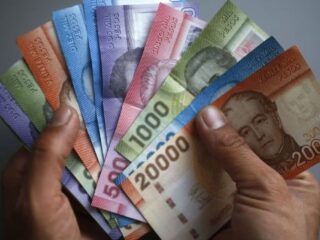 ¿Cuánto debería ser el salario vital en Chile según la CUT?