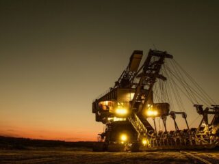 Fleet Space aterriza en Chile con IA y tecnología espacial para potenciar la exploración minera