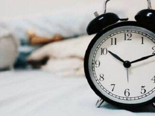 Cambio al horario de invierno en Chile: ¿A qué hora amanece y atardece tras ajustar el reloj?