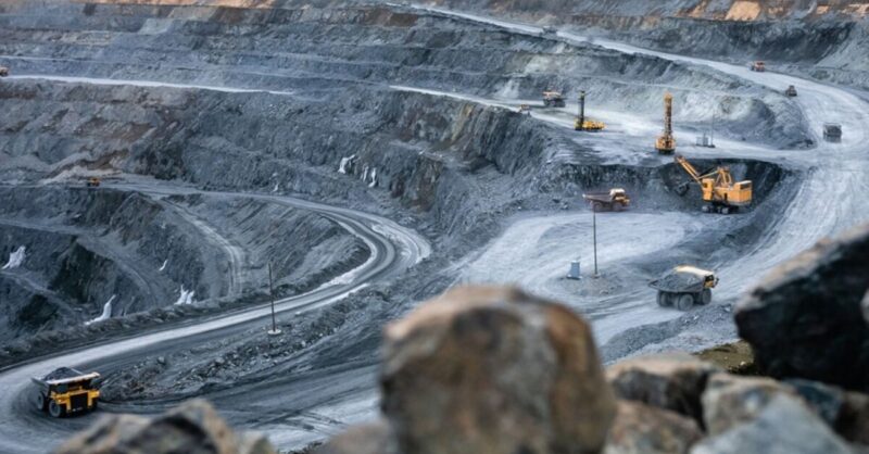 Descubrimiento histórico valorado en 5,6 billones de euros: geólogos encuentran el mayor yacimiento de hierro de la historia