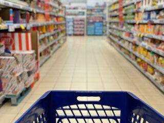 Funcionamiento del comercio en Semana Santa: ¿Abren los supermercados durante el feriado?