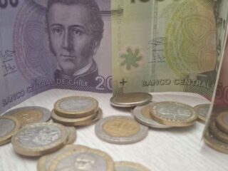 IPS entrega bono de $445.000 a adultos mayores con 50 años de matrimonio: revisa cómo solicitarlo