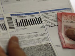 Aumento en las tarifas eléctricas en Chile desde julio: Hogares enfrentarán costos más altos en invierno