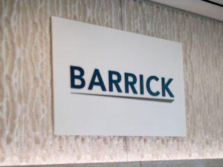 Barrick Gold Corporation se transforma en Barrick Mining y proyecta un crecimiento del 30% en producción de oro y cobre para 2030