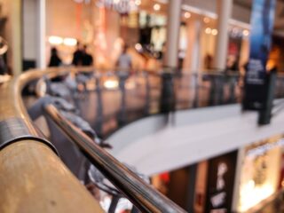 Descanso garantizado en Viernes Santo para trabajadores del retail en Chile: Conoce tus derechos y excepciones