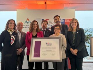 Antofagasta Minerals Impulsa la Inclusión Femenina en Minería con el Reconocimiento del Sello Iguala Conciliación