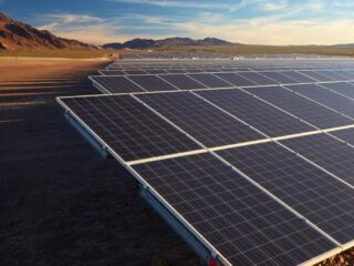 Trinasolar comienza las entregas para un proyecto integrado de energía solar y almacenamiento en Sandon Brook, Reino Unido